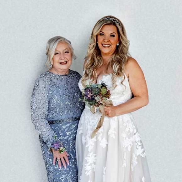 Evening Gown - Mac Duggal designer    <Size 12, Silver Grey> - Picture 1 of 1